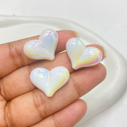 AC 1278 white shiny irrediscent heart Acrylic bead- per piece