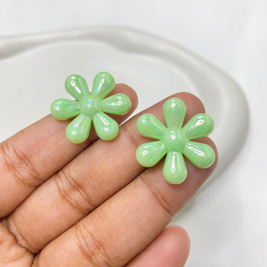 AC 1438 uv plated shiny irrediscent Acrylic flower bead- per piece