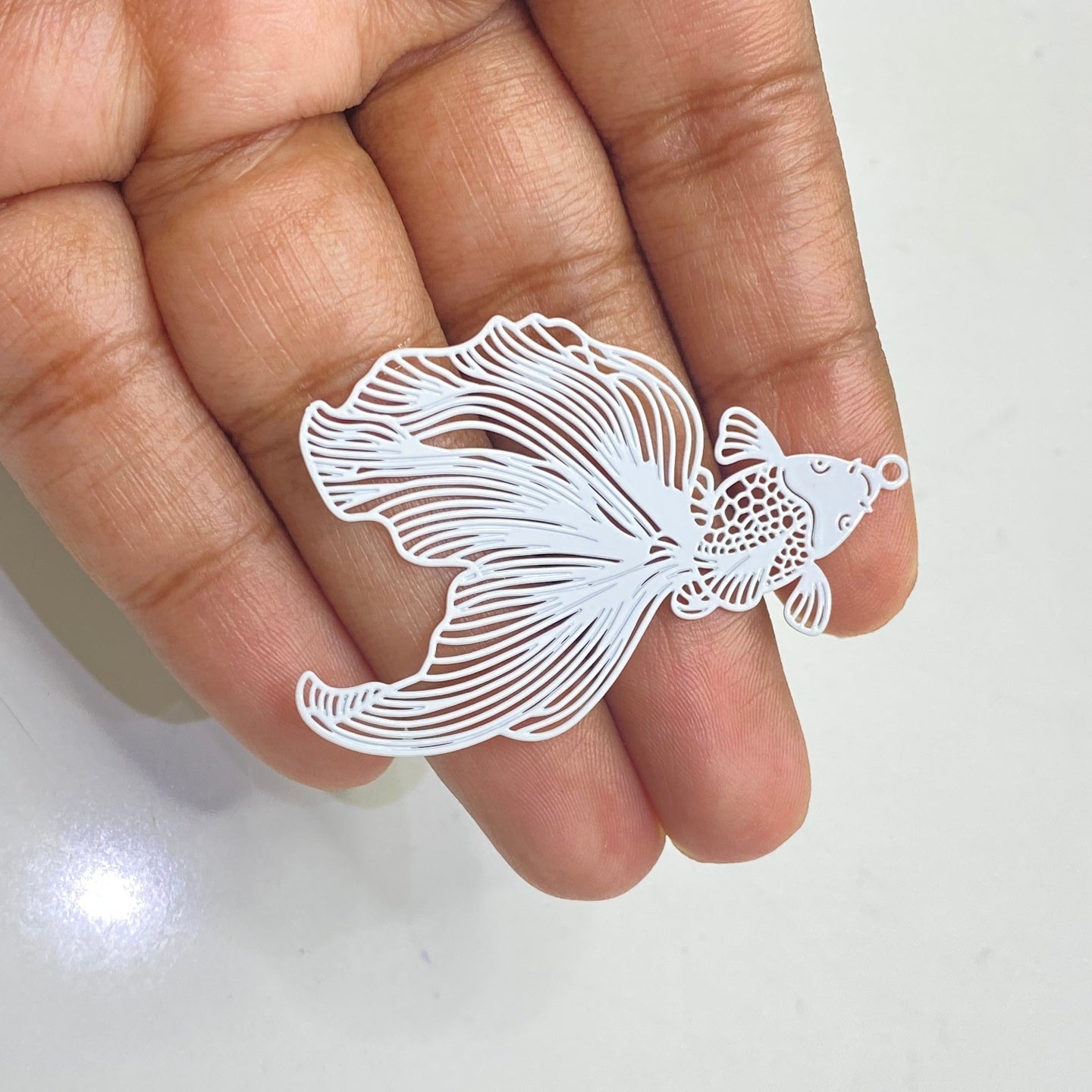 SB214 white floral kai fish charm