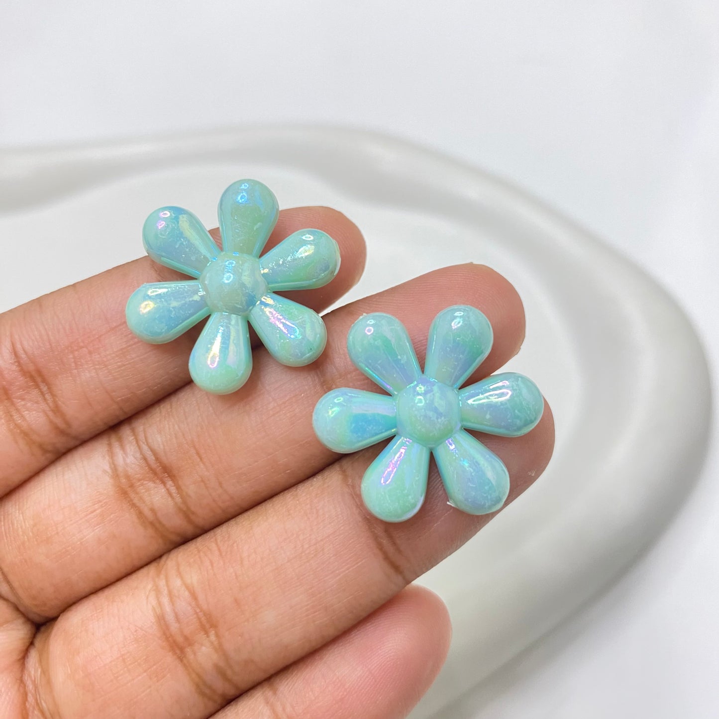 AC 1441 uv plated shiny irrediscent Acrylic flower bead- per piece