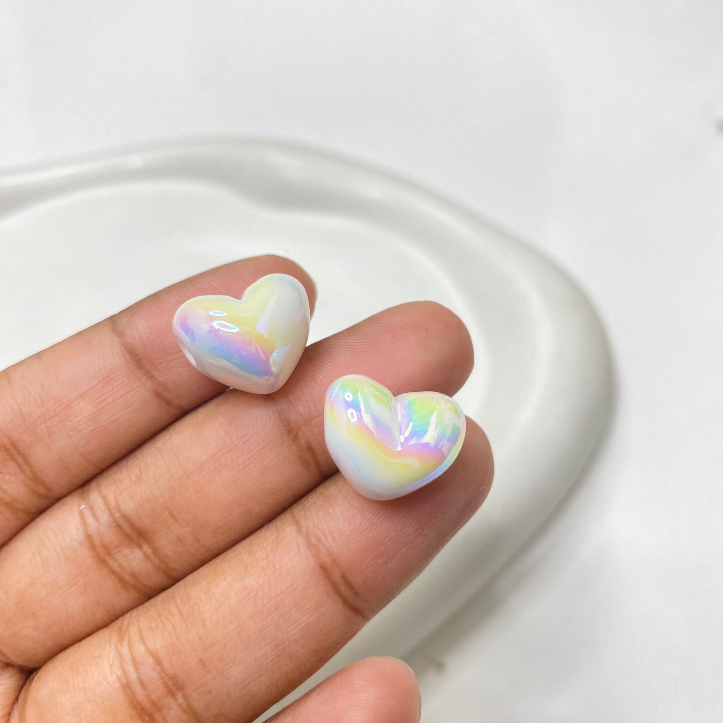 AC 1489 Heart rainbow uv plated shiny irrediscent Acrylic bead- per piece