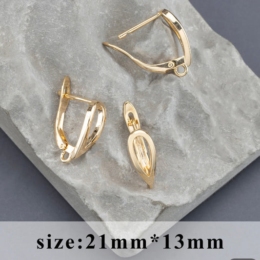 GP685 gold plated stud - per pair