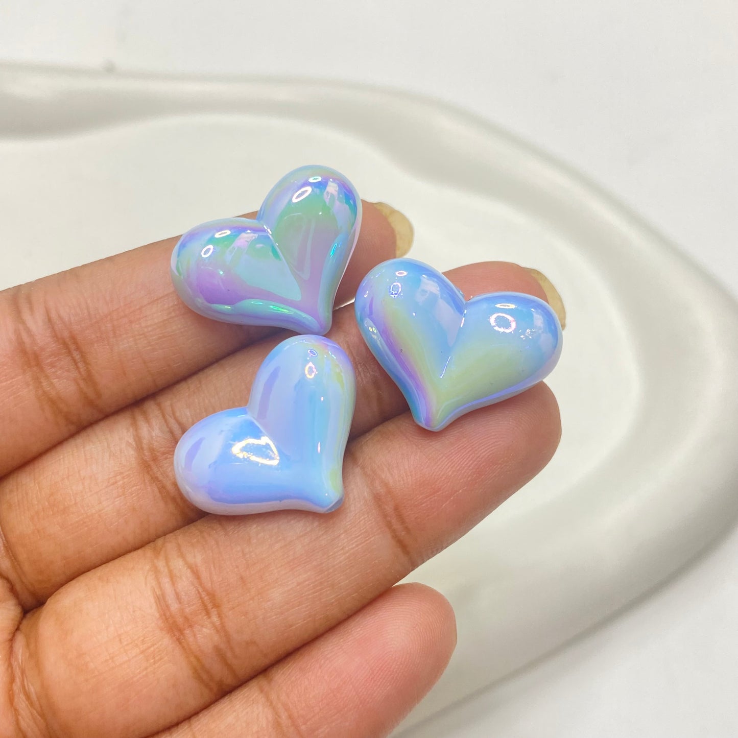 AC 1279 Blue shiny irrediscent heart Acrylic bead- per piece