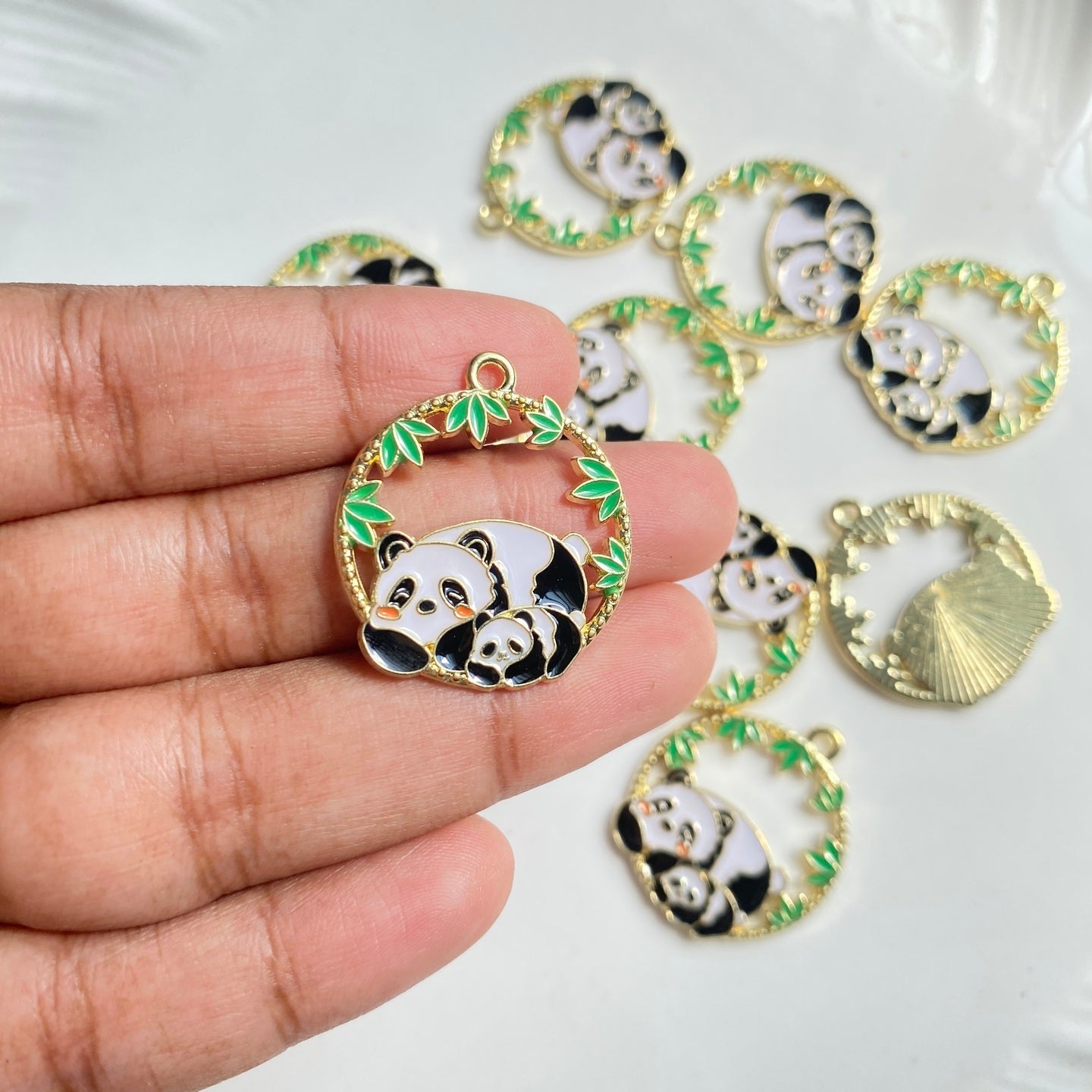 EC826 panda charm