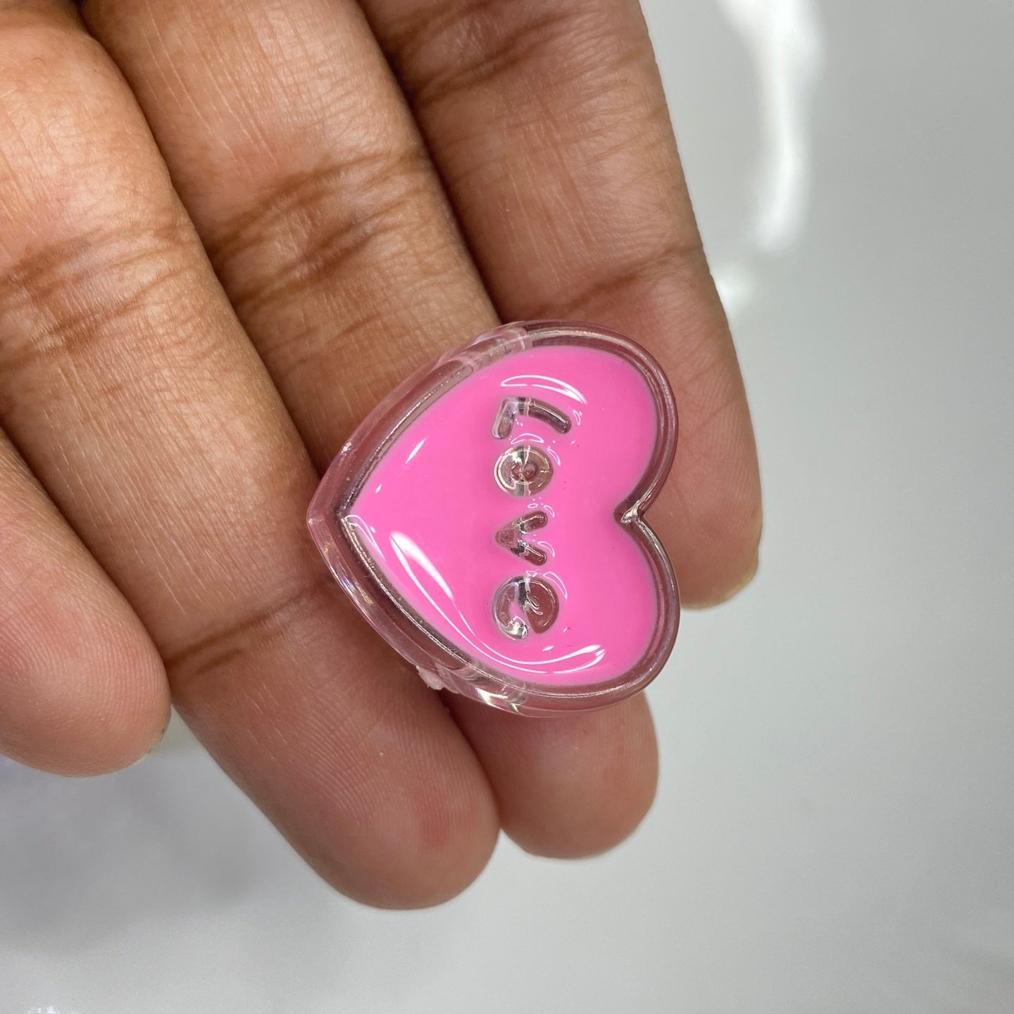 A743 pink love heart bead