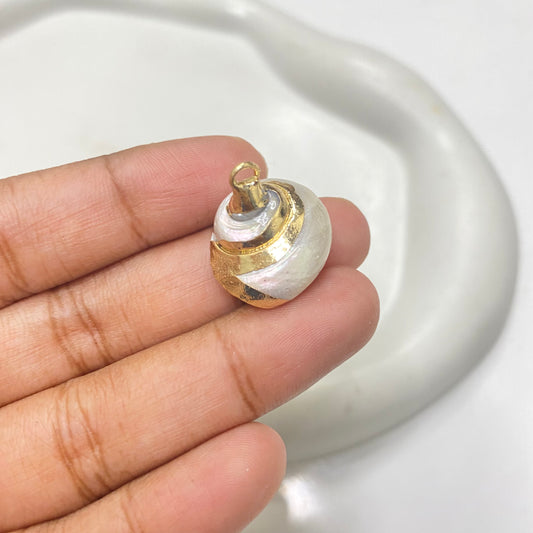 S 1339 conch shell gold plated - per piece - natural shells