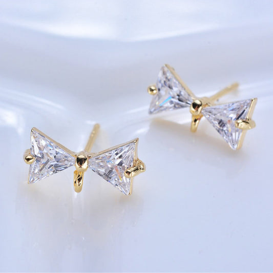 CZ 872 - Bow zircon crystal stud - per pair - Anti tarnish