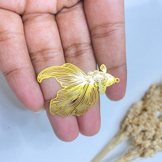 B119 Goldfish charm