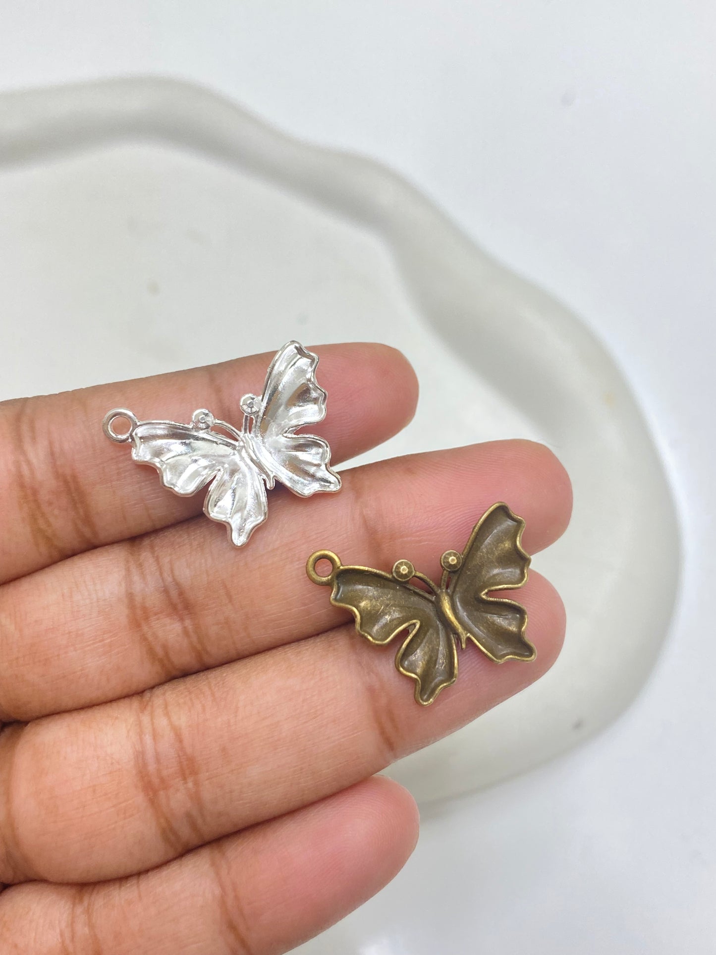 MC 2325 Butterfly charm ( 1 pc )