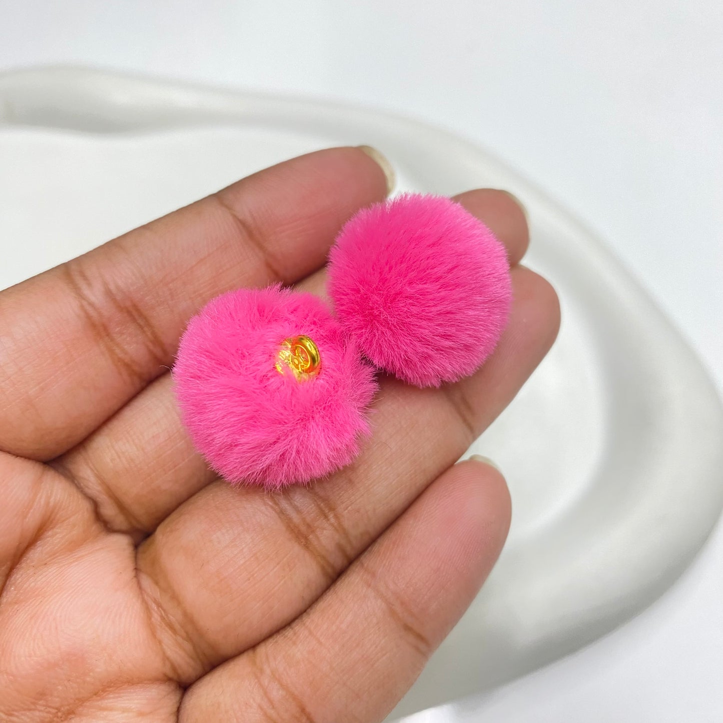 PP 1625 Fluffy Pom Pom with hook ( 1 pc )