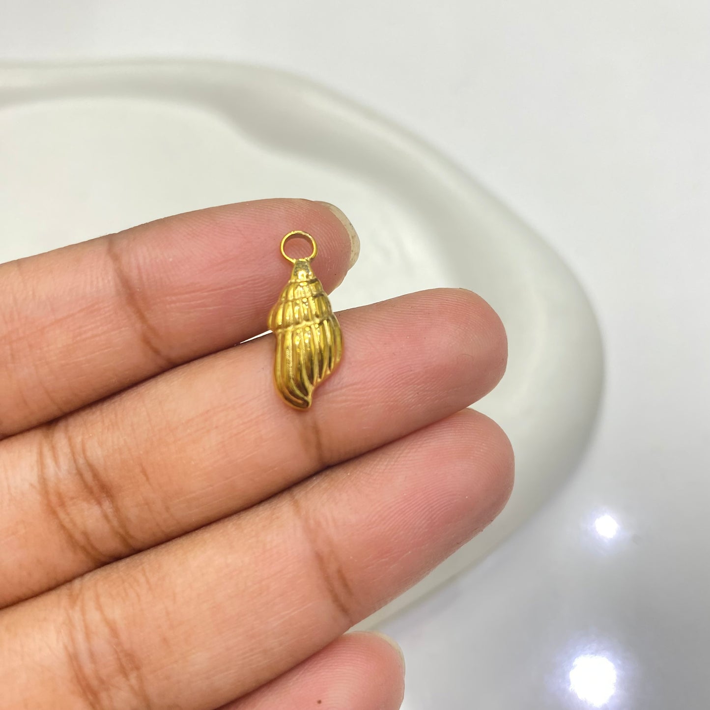 SS 1596 shell charm 18k gold plated stainless steel ( 1 pc ) - anti tarnish