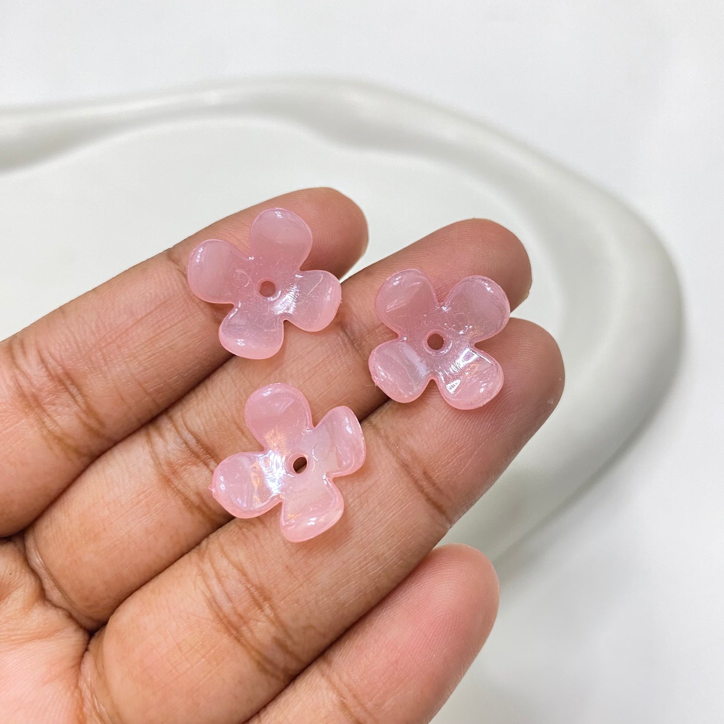 AC 1431 four petal uv plated shiny irrediscent Acrylic flower bead- per piece