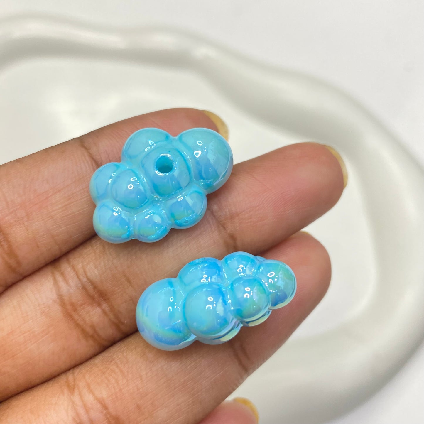 AC 1177 Blue iridescent bubble cloud Acrylic bead- per piece