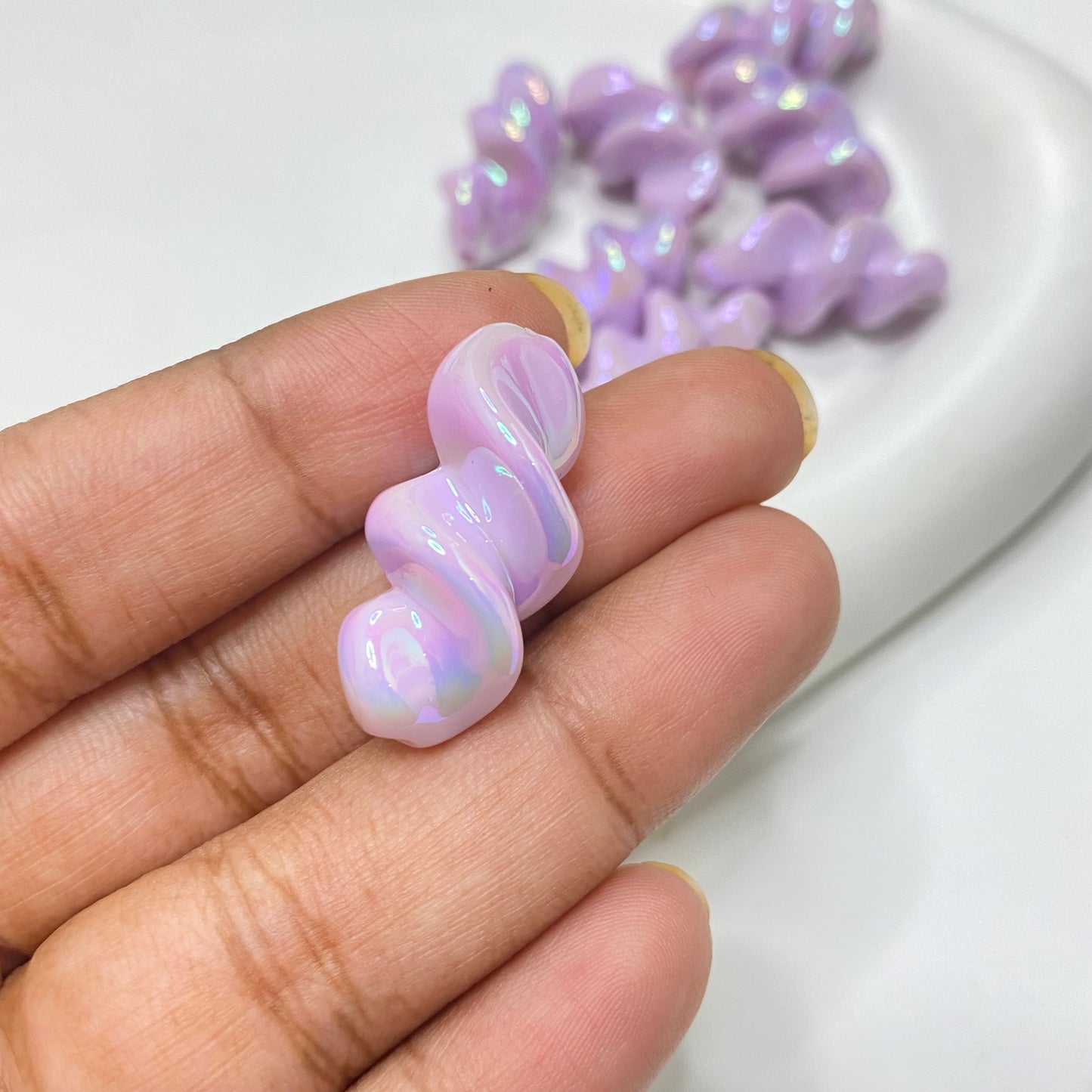 AC 1129 purple Swirl iridescent Acrylic bead - per piece