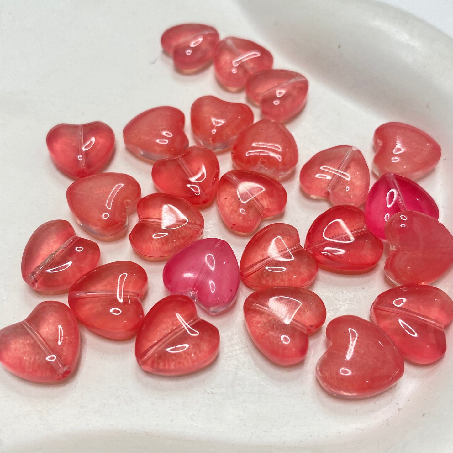 GB 2112 Reddish pink heart glass bead ( 1 pc )