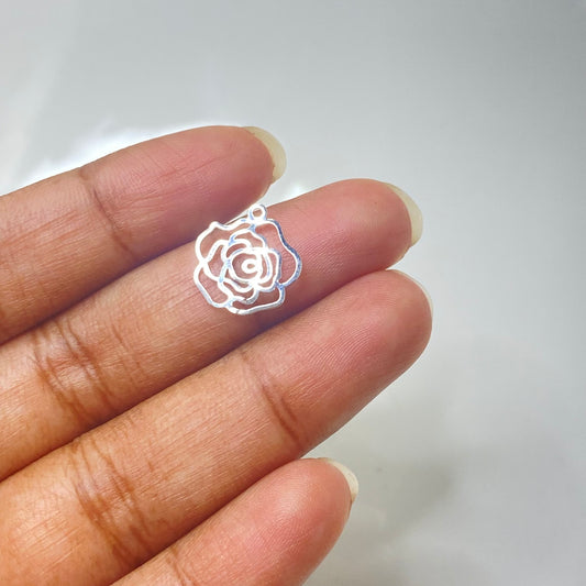 S276 Rose silver plated charm