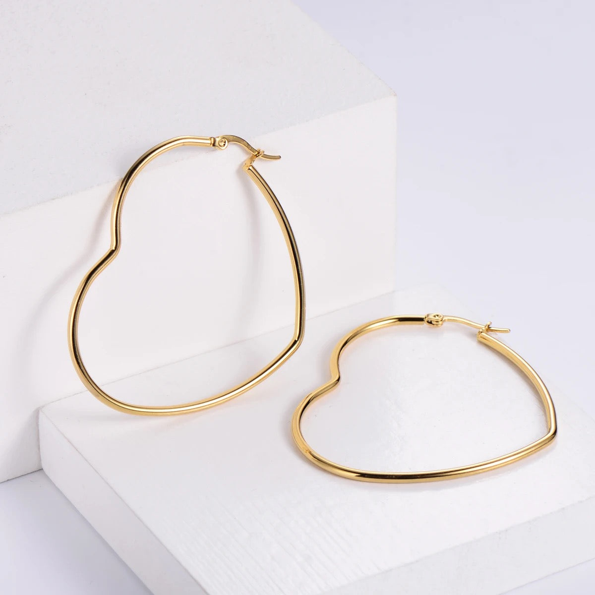 SS 1196 - heart geometric hoops - 18k gold plated stainless steel - per pair - anti tarnish