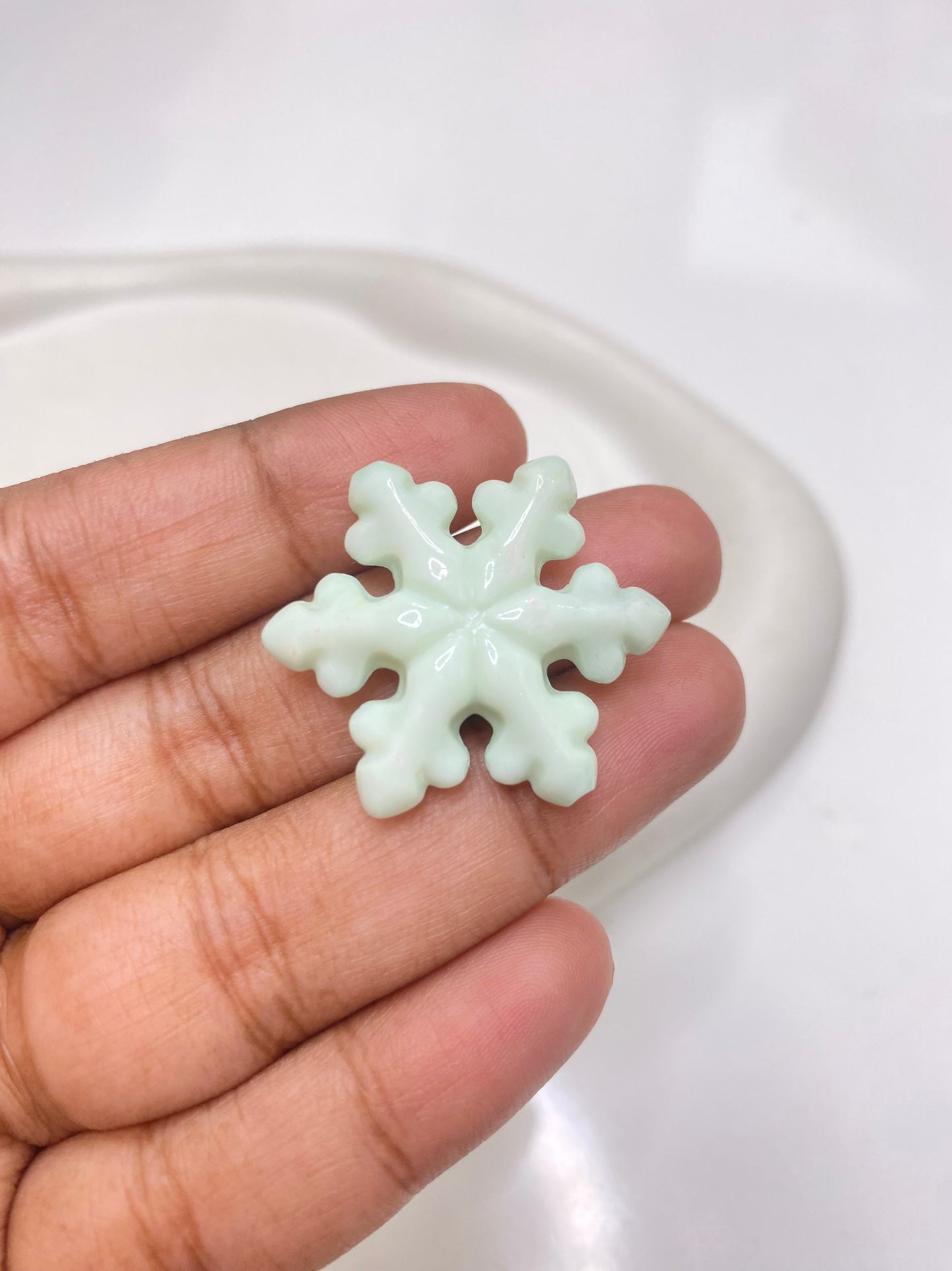 AC 2234 light green Snowflake Acrylic bead ( 1 pc )