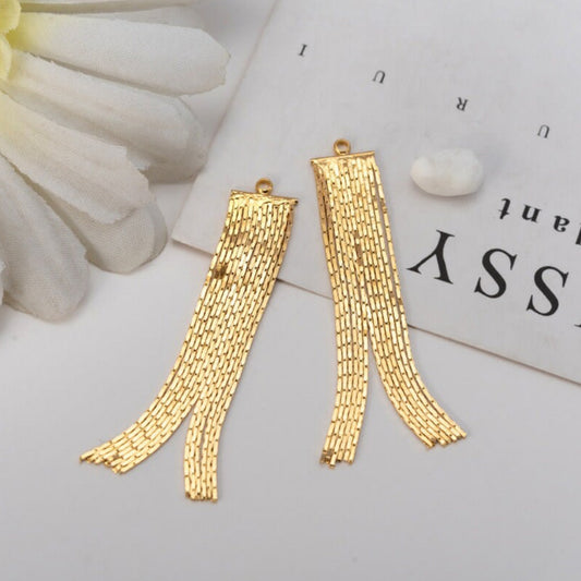 GP 873 - Gold plated Tassel charm ( 1 pc ) Anti tarnish