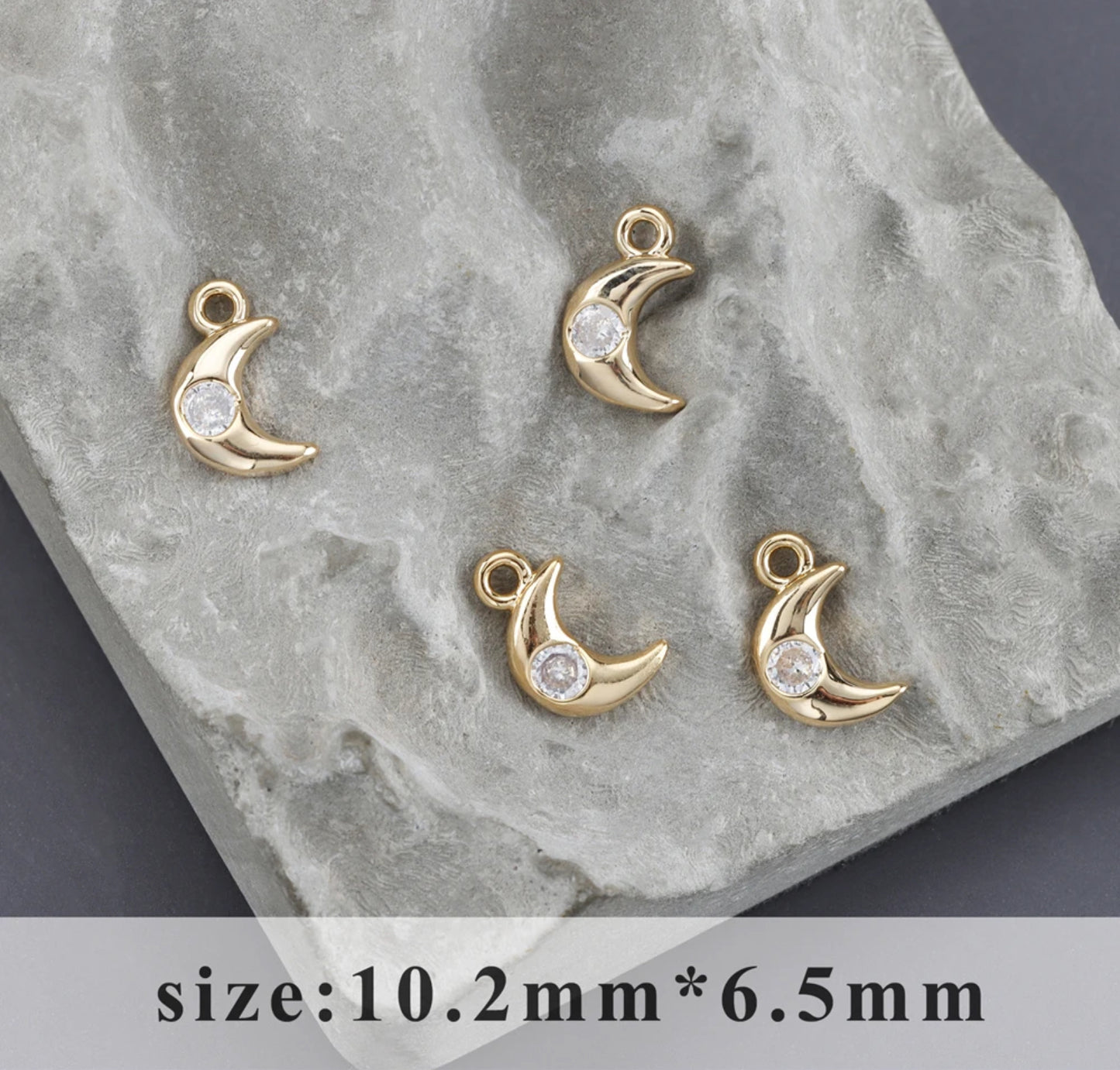 GP 986 moon gold plated charm - anti tarnish - per piece