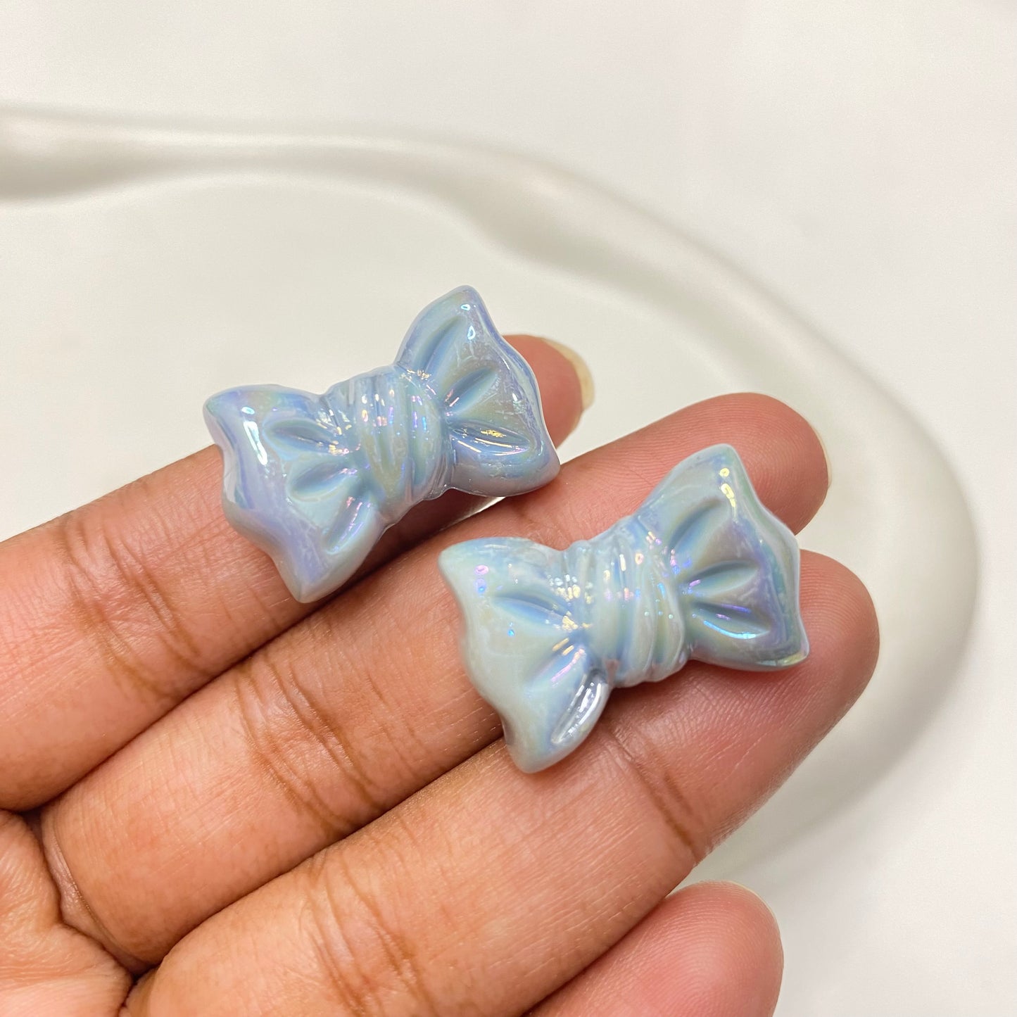 AC 1378 Candy bow shiny irrediscent Acrylic bead- per piece