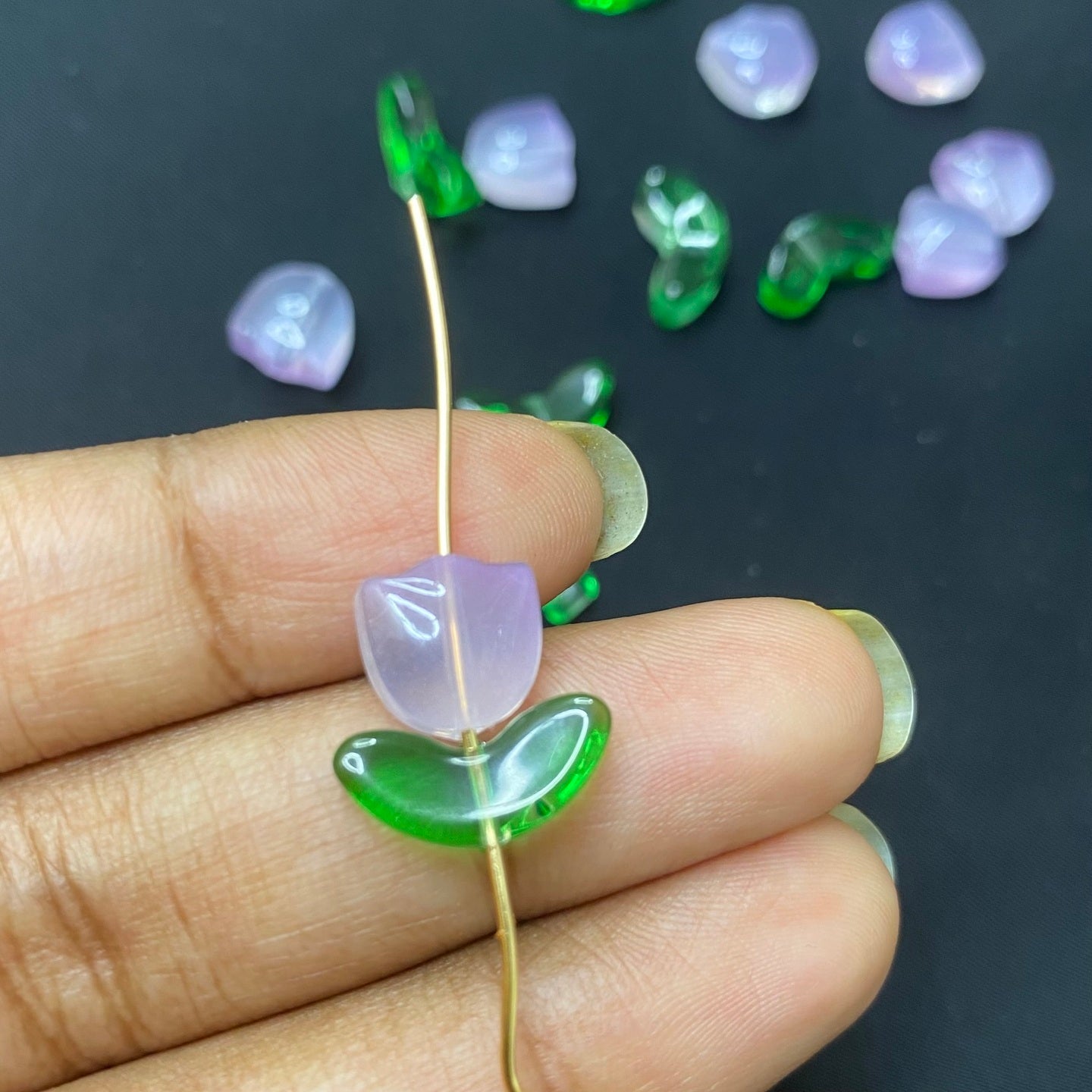 GB 614 Purple tulip set ( flower + leaf ) - glass bead