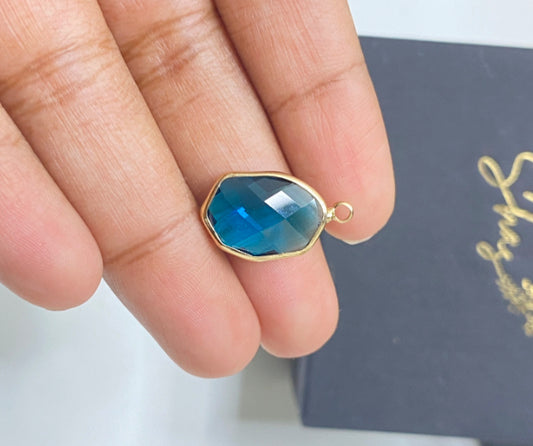 Cz508 sea blue glass crystal gold plated charm- anti tarnish