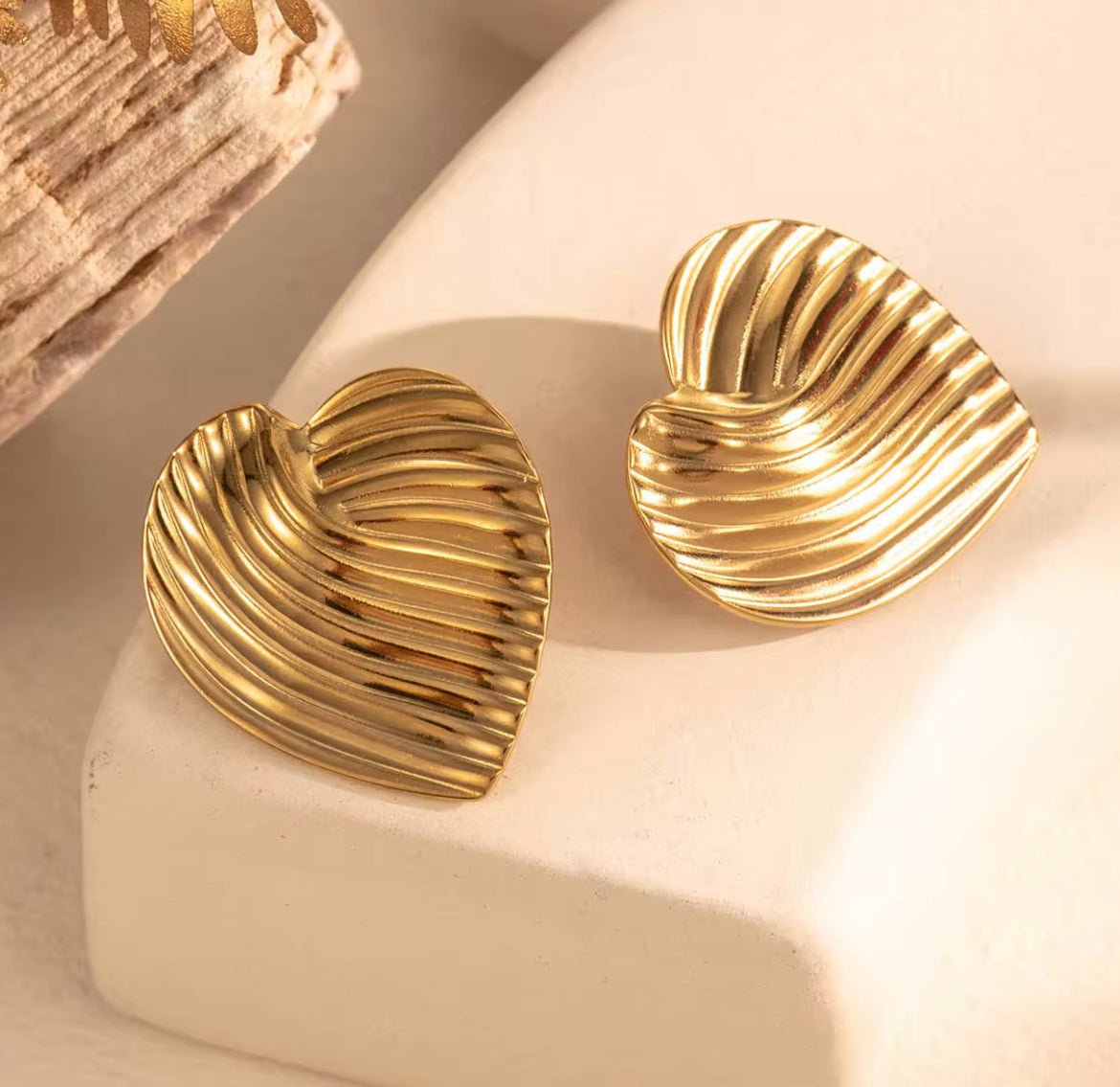 SS 31 Heart Earrings - 18k stainless steel - Anti tarnish - Wholesale