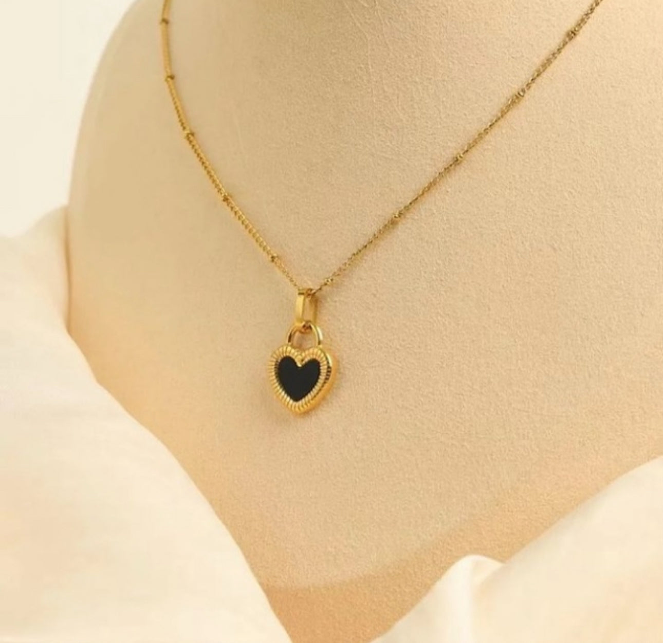 SS 001 - Double sided black and white heart Necklace - stainless steel - Anti tarnish