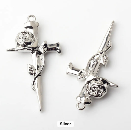 GP 1249 - Cross with rose silver plated charm - per piece - anti tarnish