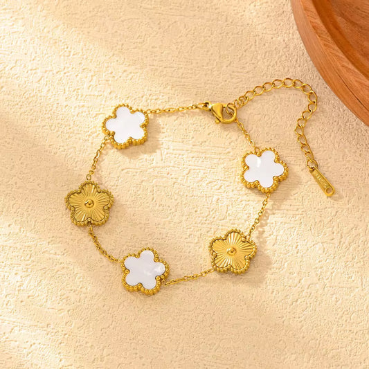 SS 13 White Clover Dainty Bracelet - 18k stainless steel - Anti tarnish