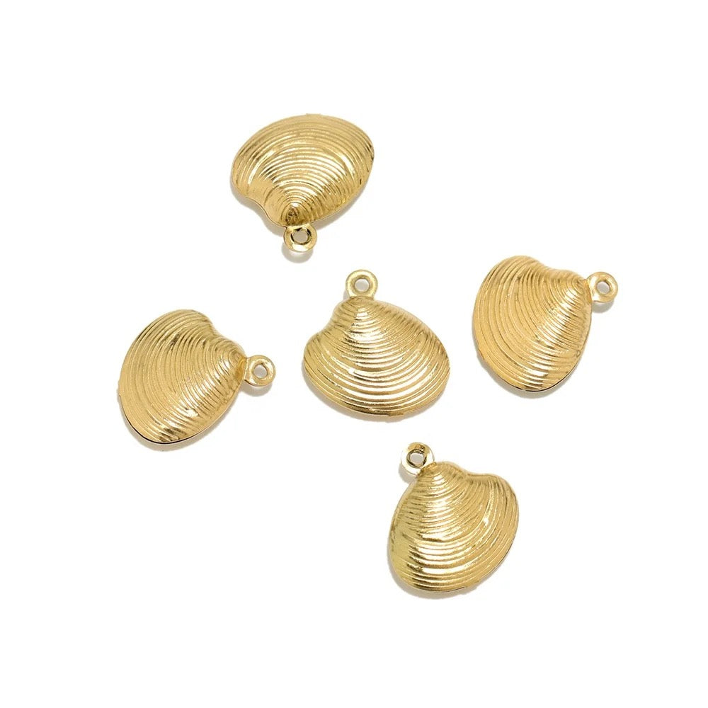 SS 1163 - sea shell charm 18k gold plated stainless steel - per piece - anti tarnish