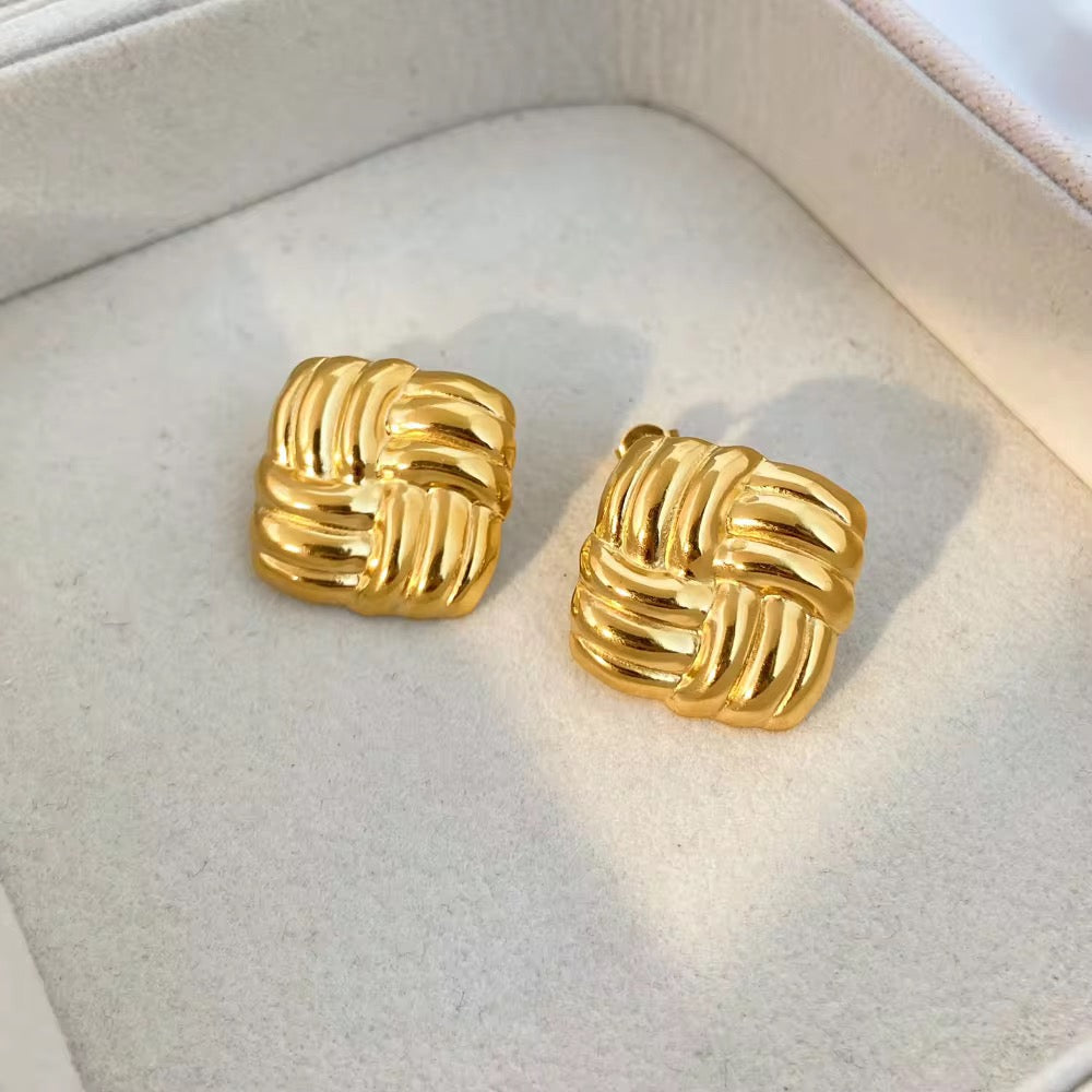 SS 36 Dough twist square Earrings - 18k stainless steel - Anti tarnish - Wholesale