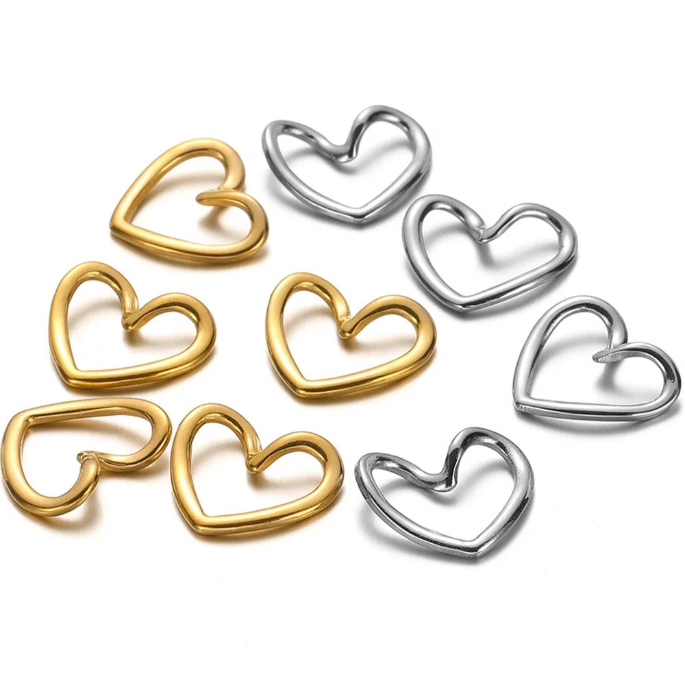 SS 1260 - wavy heart silver plated stainless steel - per piece - anti tarnish