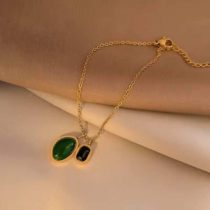 SS 47 Emerald black stone necklace- 18k stainless steel - Anti tarnish - Wholesale