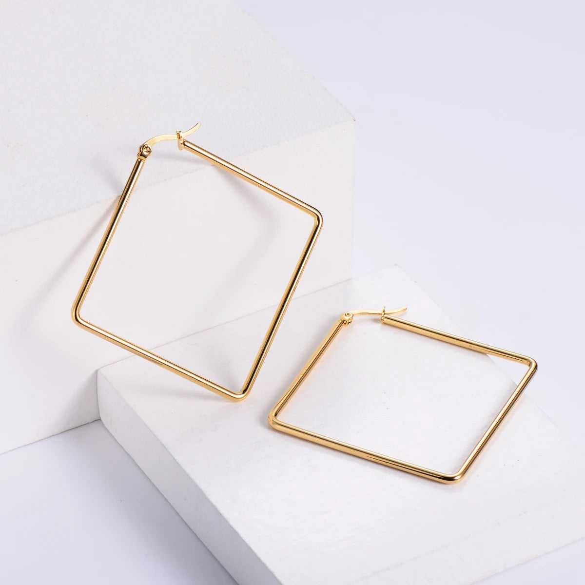 SS 1393 - square geometric hoops - 18k gold plated stainless steel - per pair - anti tarnish