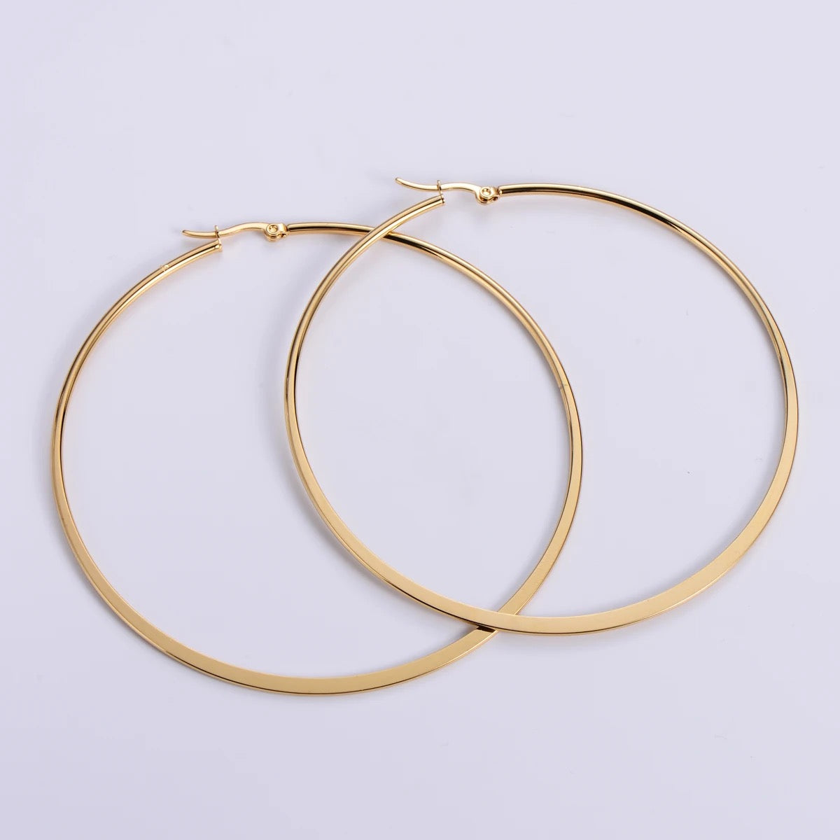 SS 1395 Round geometric hoops - 18k gold plated stainless steel - per pair - anti tarnish