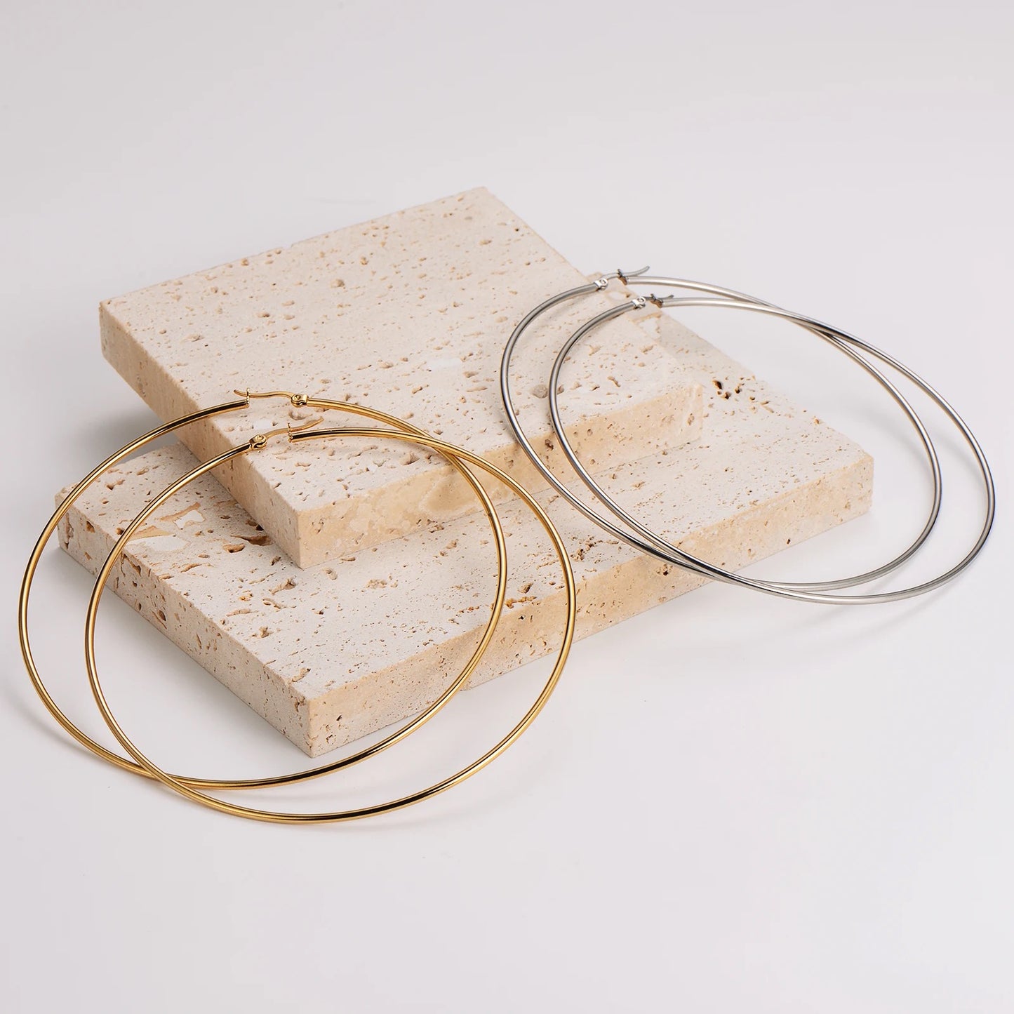 SS 1397 Big round geometric hoops - 18k gold plated stainless steel - per pair - anti tarnish