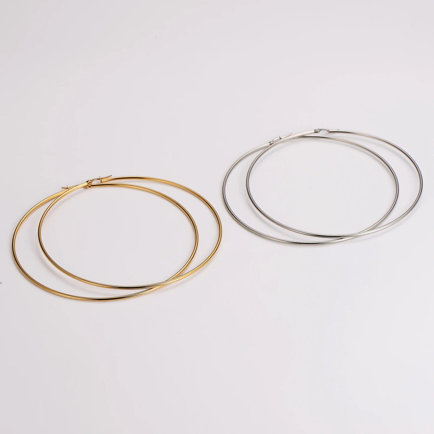 SS 1397 Big round geometric hoops - 18k gold plated stainless steel - per pair - anti tarnish