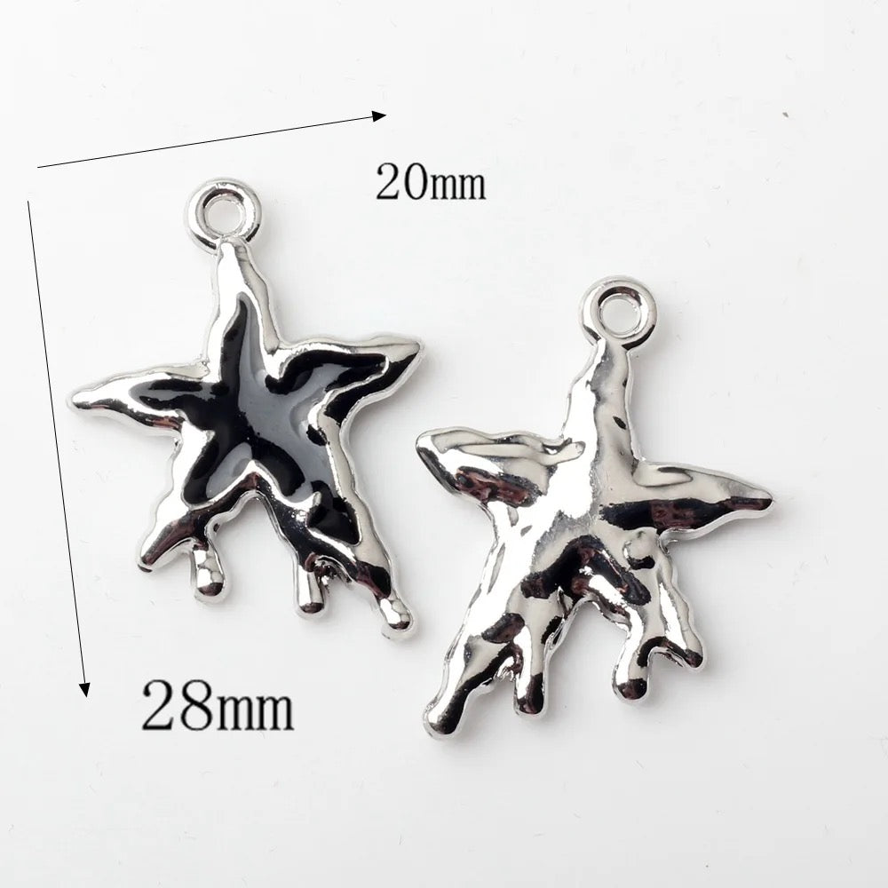 AC 1702 Black star alloy charm ( 1 pc )